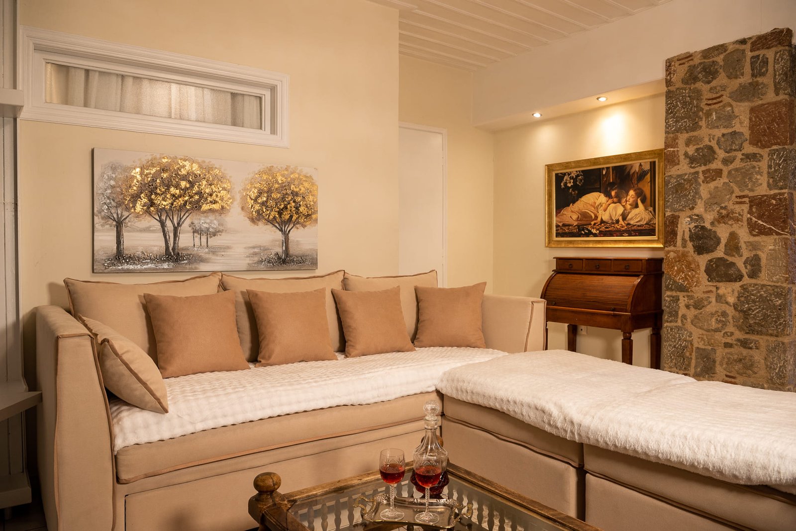 Ευρύχωρο Σαλόνι