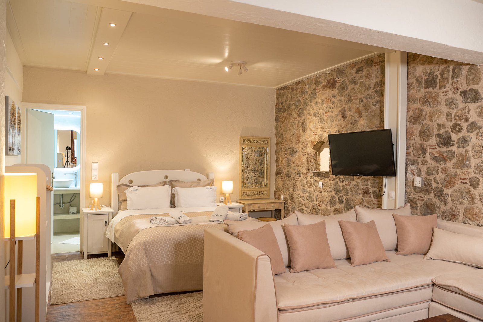 Πολυτελές Σαλόνι