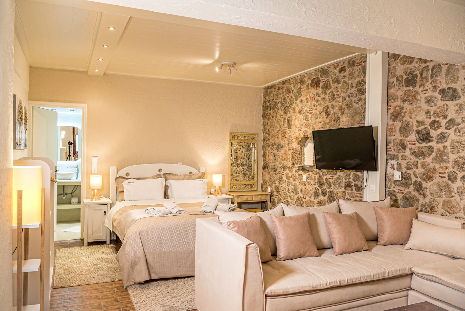 Ίασμος Νέα Φωτογραφία